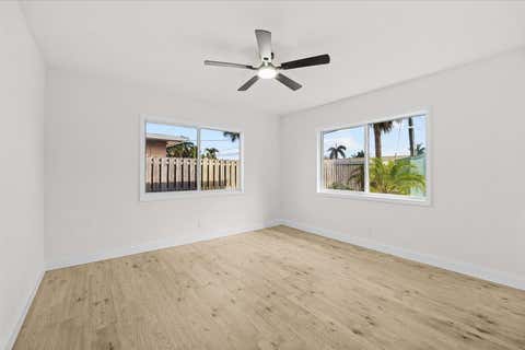 Tiny photo for 800 SE 13th Court, Deerfield Beach, FL 33441 (MLS # B26002575)