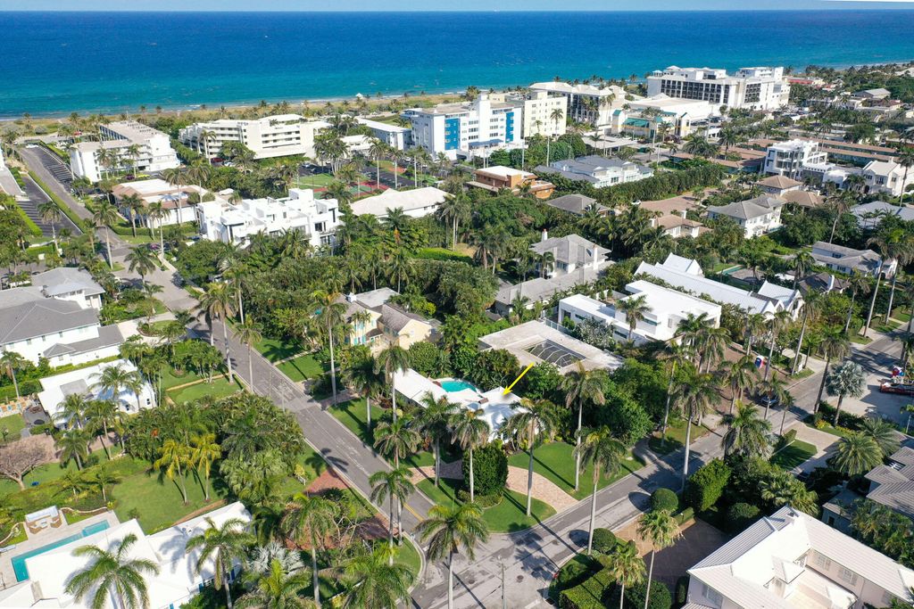 Photo of 143 Seabreeze Avenue, Delray Beach, FL 33483 (MLS # R10988908)