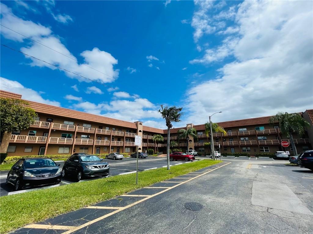SUNRISE LAKES PHASE 3 - Residential