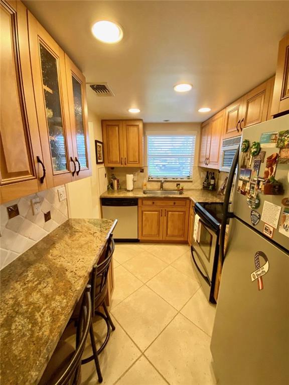 SUNRISE LAKES PHASE 3 - Residential
