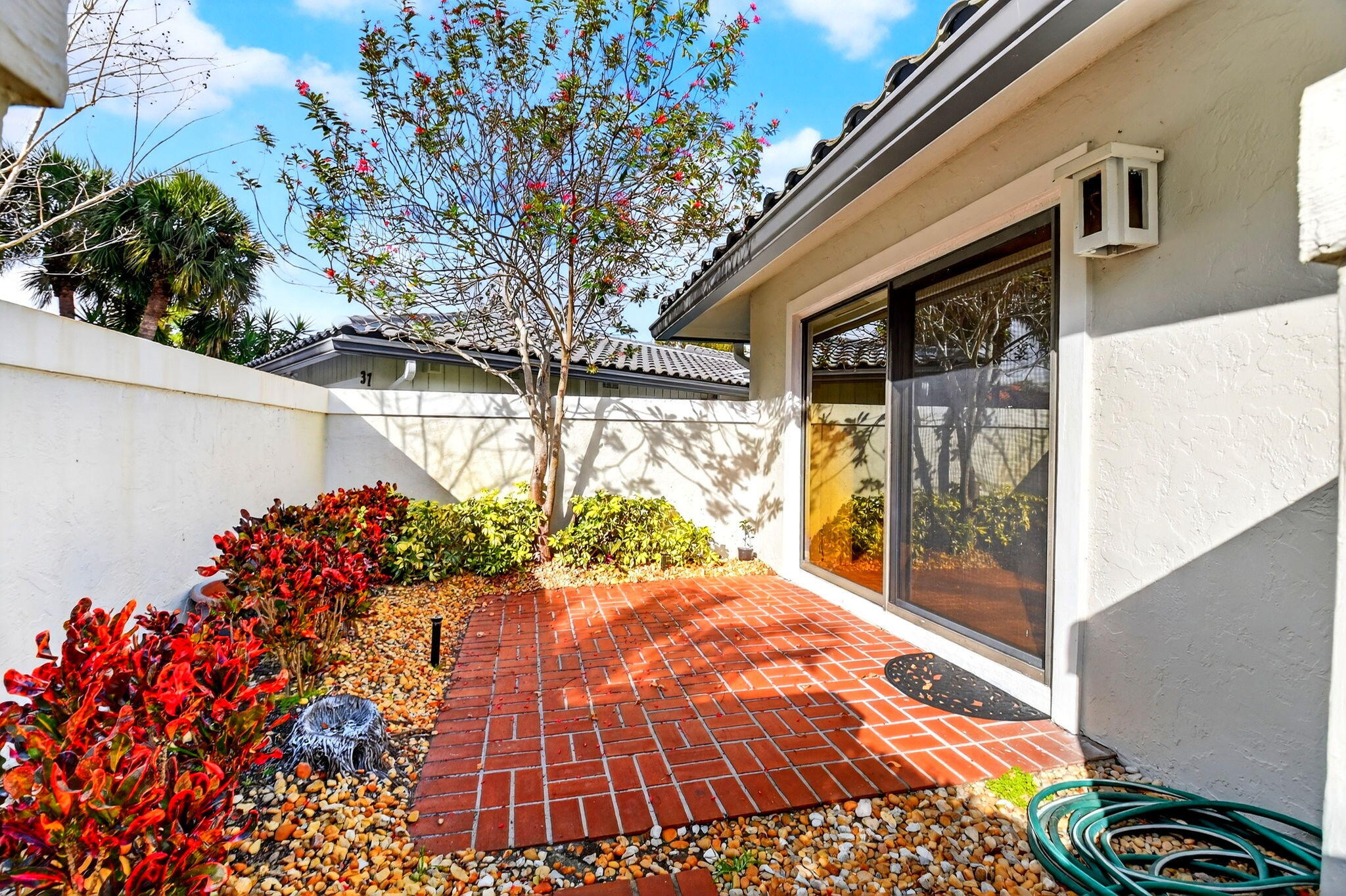 GLENS AT HUNTERS RUN CONDO - Residential