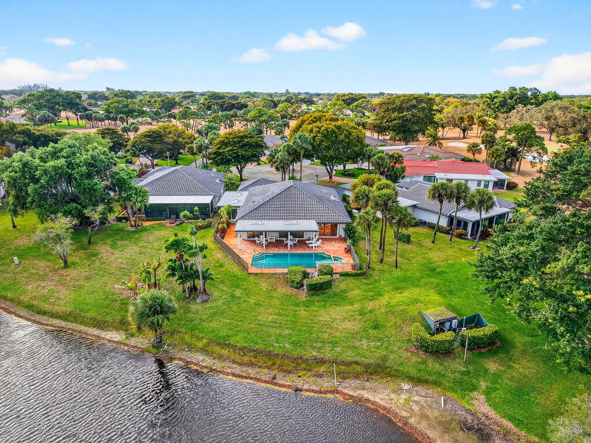 GLENS AT HUNTERS RUN CONDO - Residential