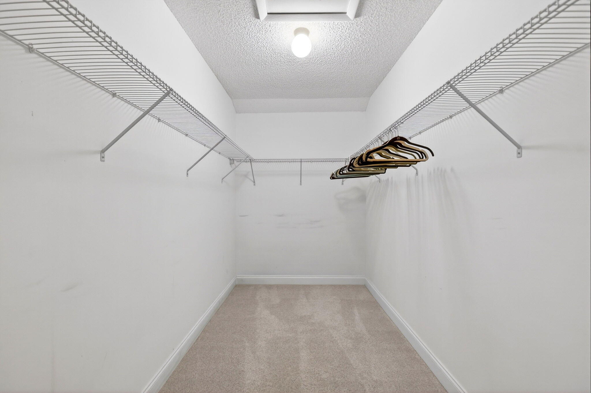 GLENS AT HUNTERS RUN CONDO - Residential