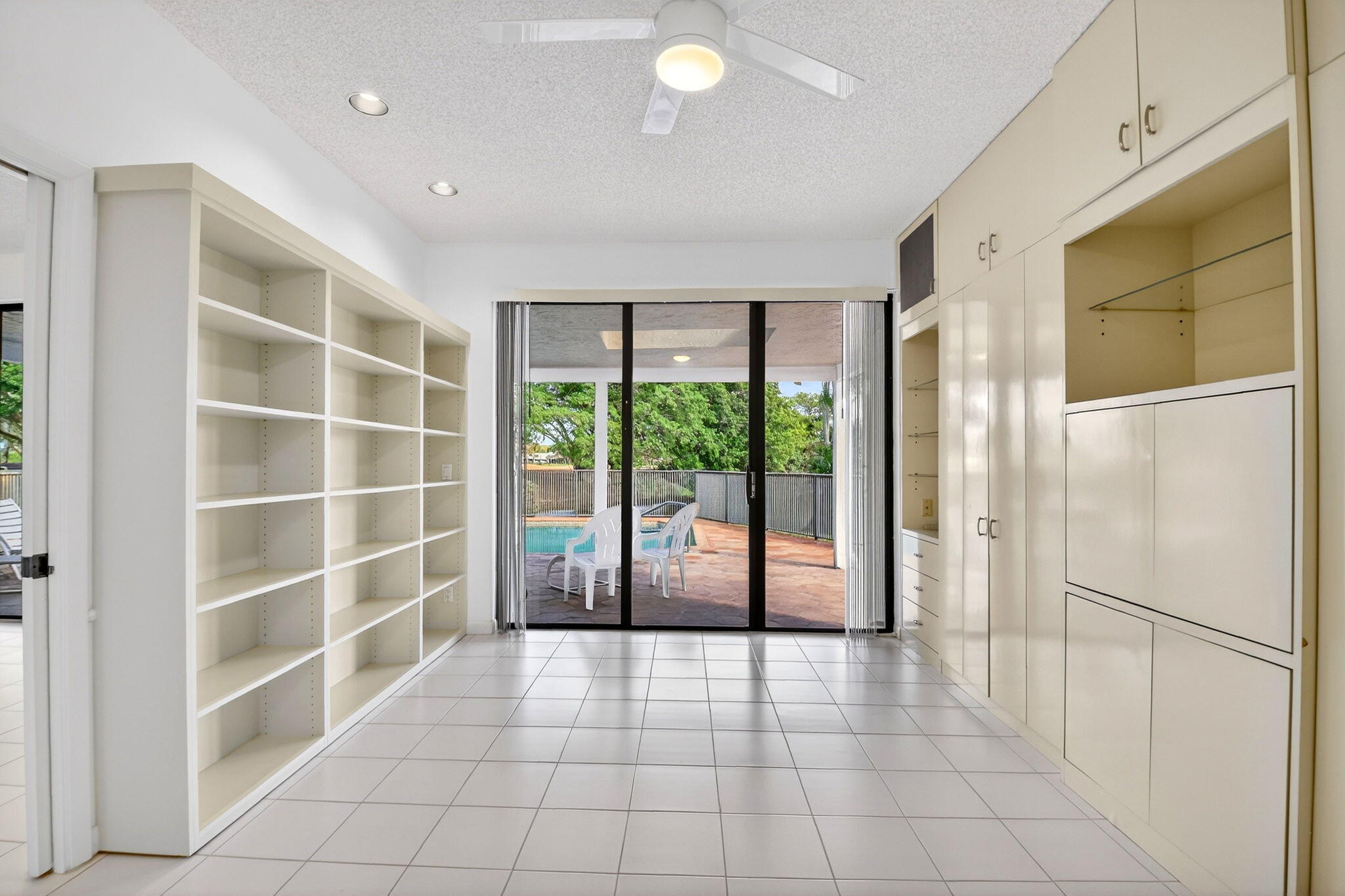 GLENS AT HUNTERS RUN CONDO - Residential