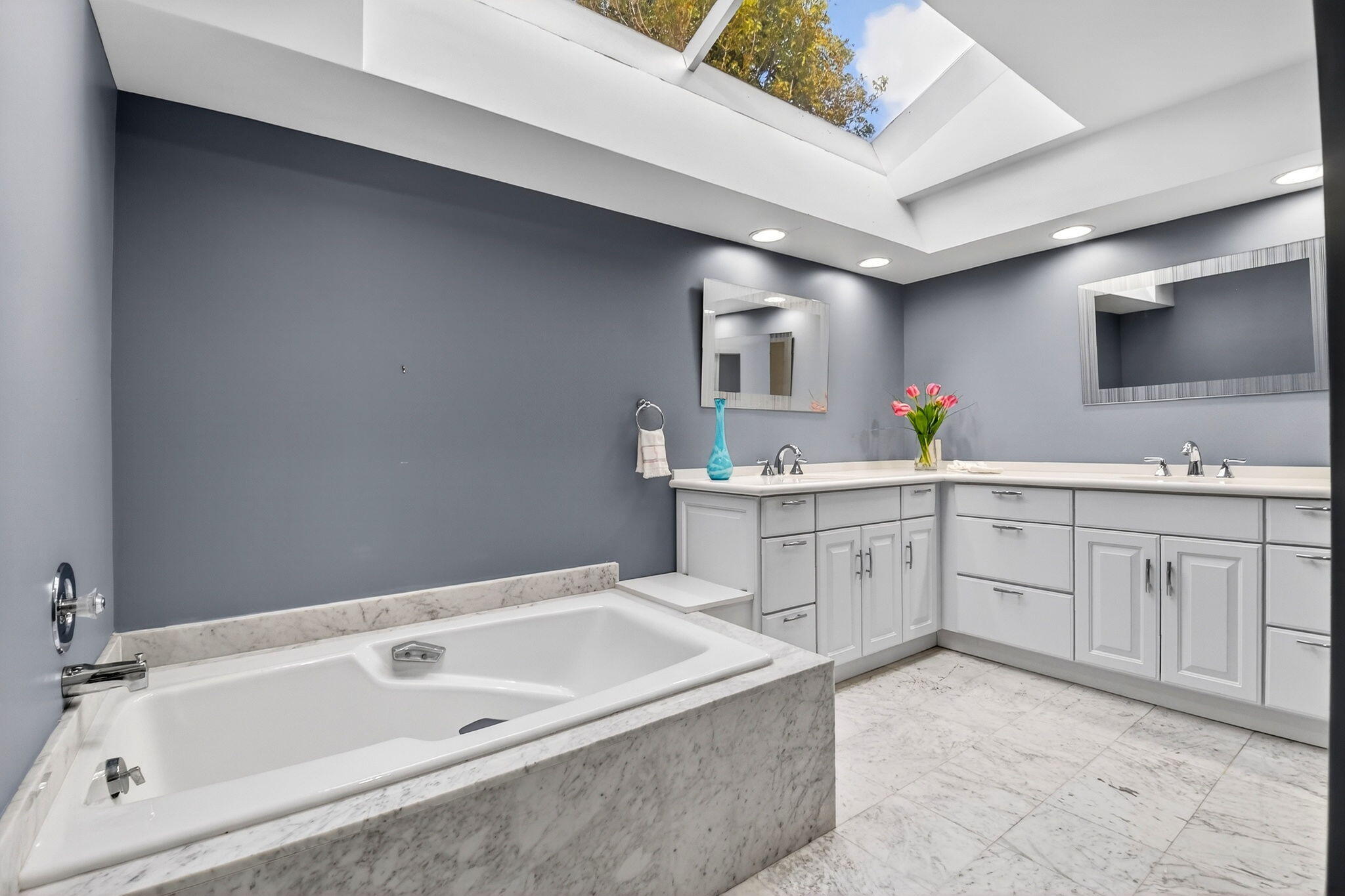 GLENS AT HUNTERS RUN CONDO - Residential