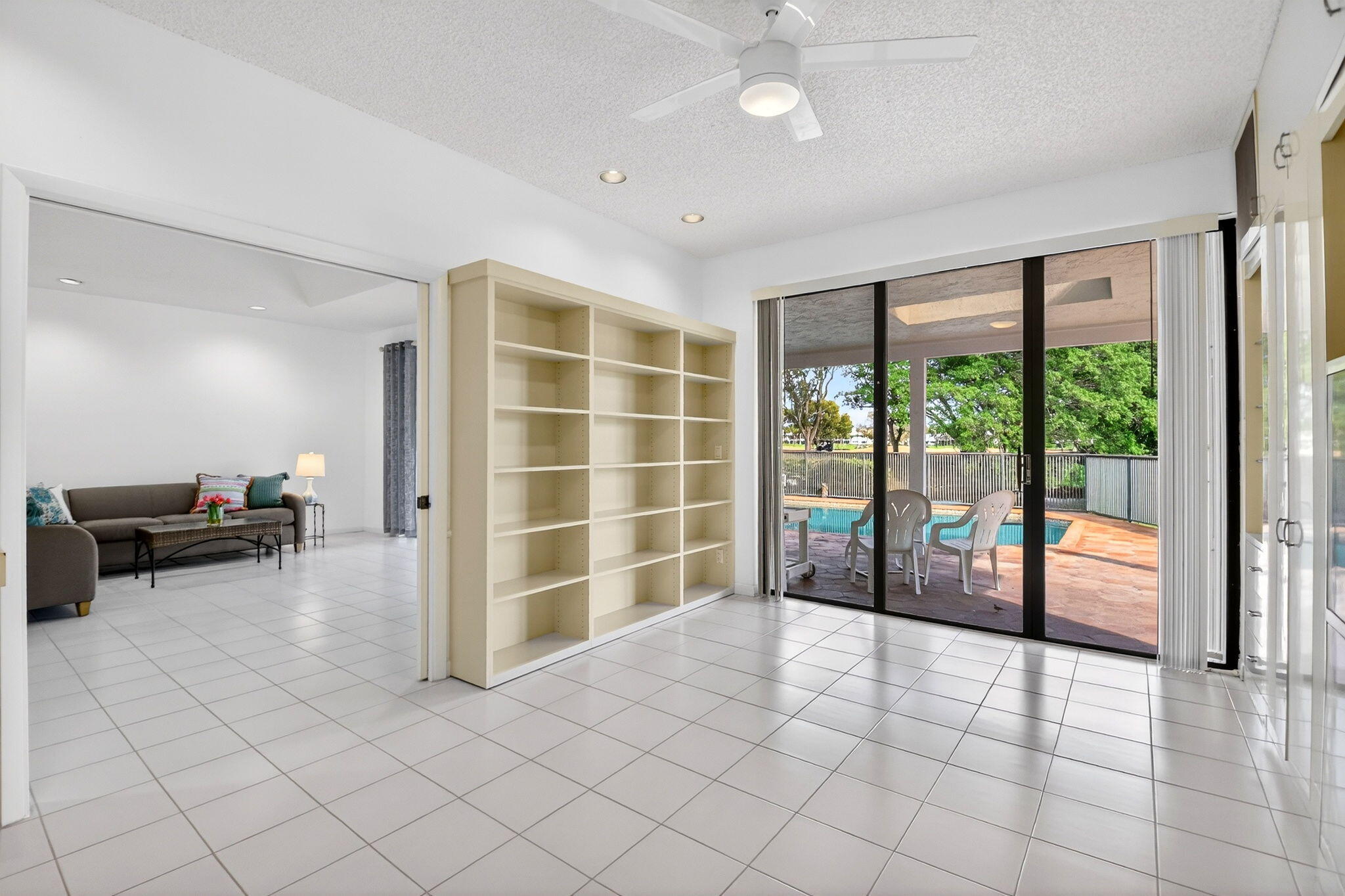 GLENS AT HUNTERS RUN CONDO - Residential