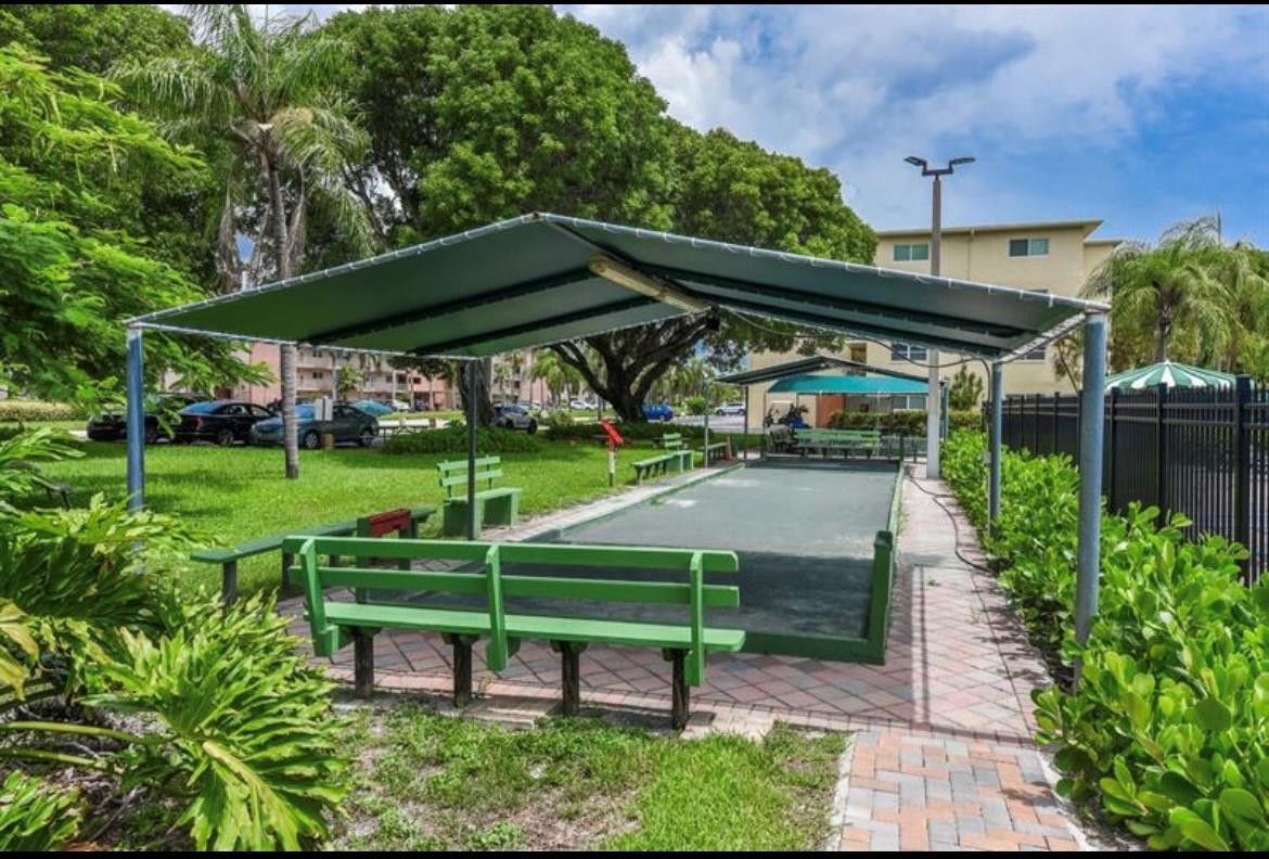 Village Royale - Residential