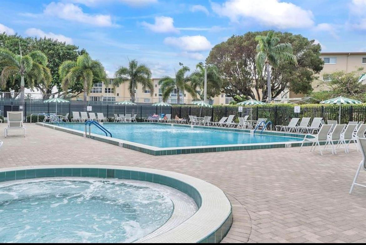 Village Royale - Residential