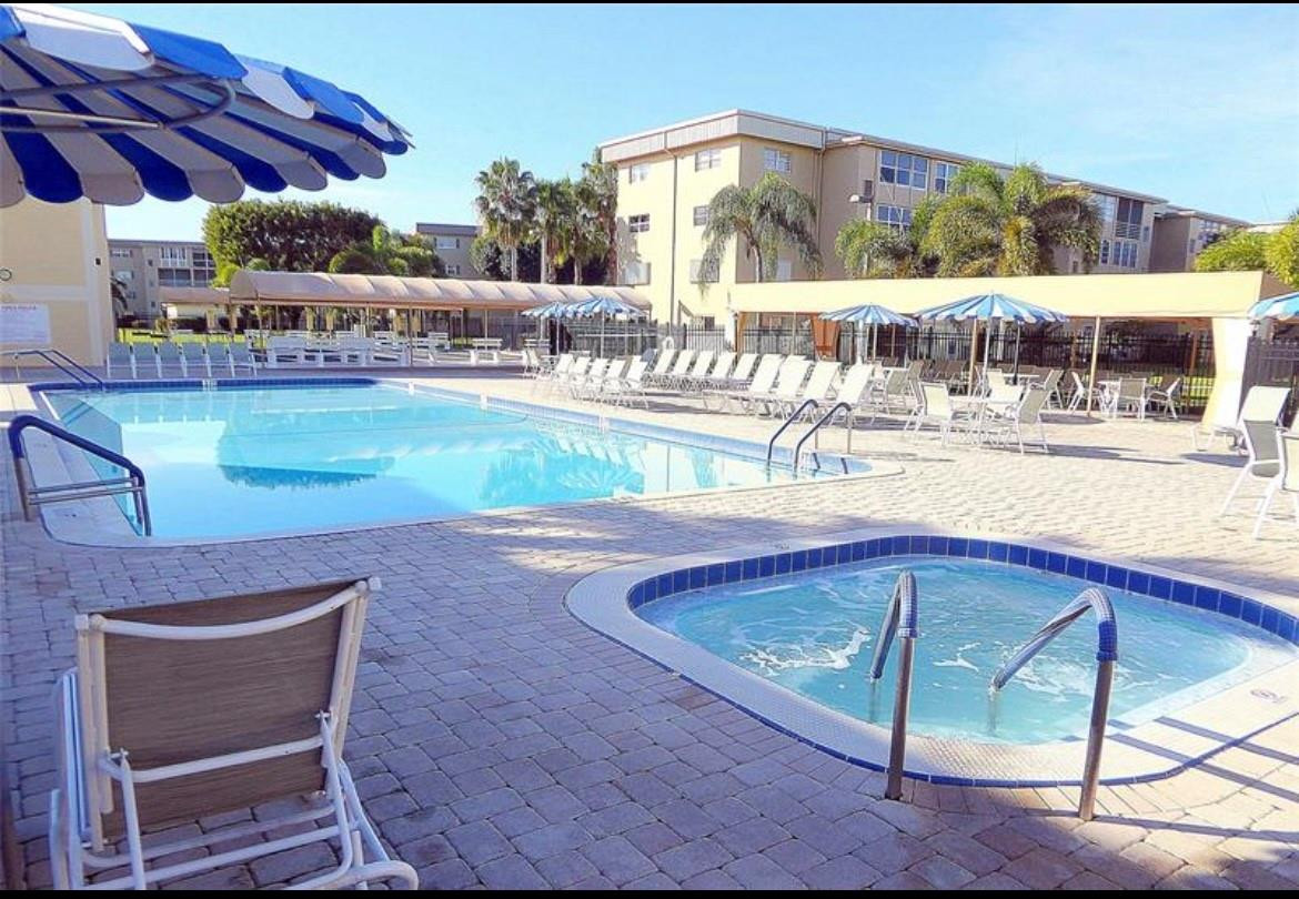 Village Royale - Residential