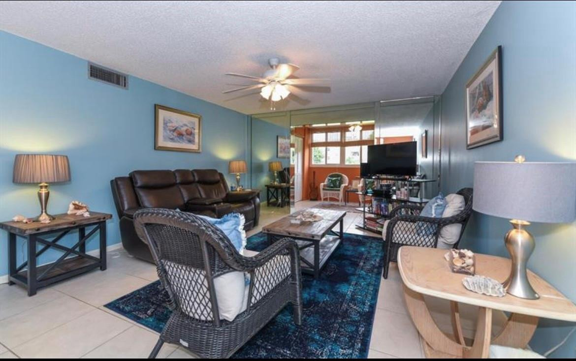 Village Royale - Residential