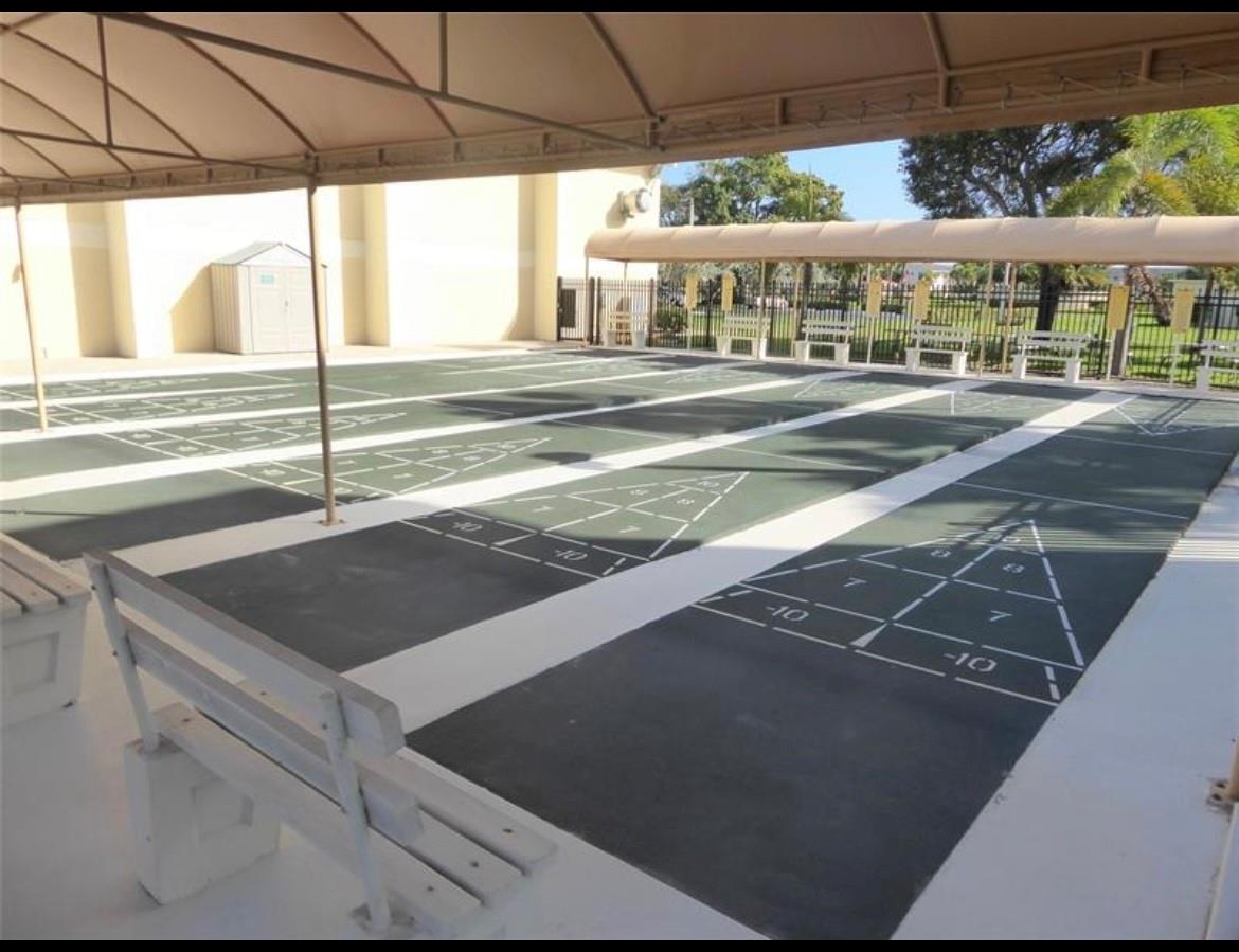 Village Royale - Residential