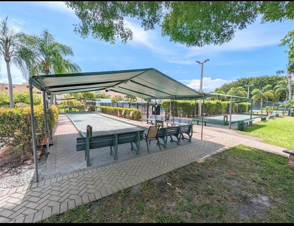 Village Royale - Residential