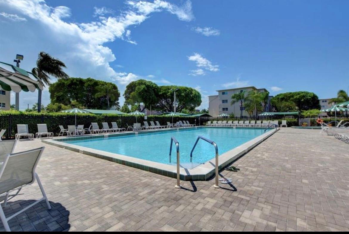 Village Royale - Residential