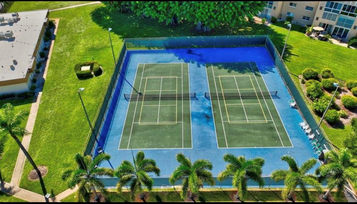 Village Royale - Residential