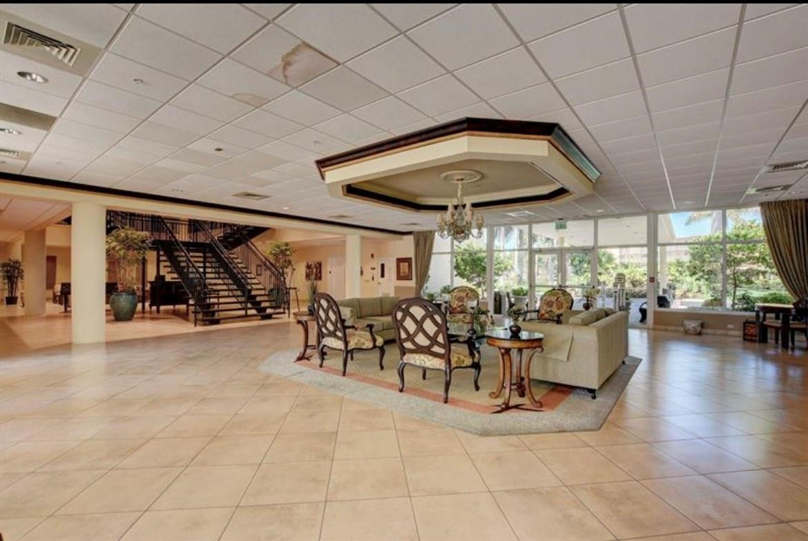 Village Royale - Residential