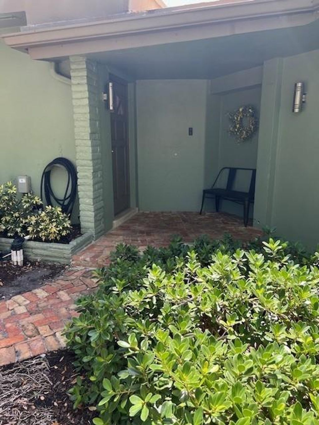 Photo of 1100 SE 8th Street, Fort Lauderdale, FL 33316 (MLS # F10500532)