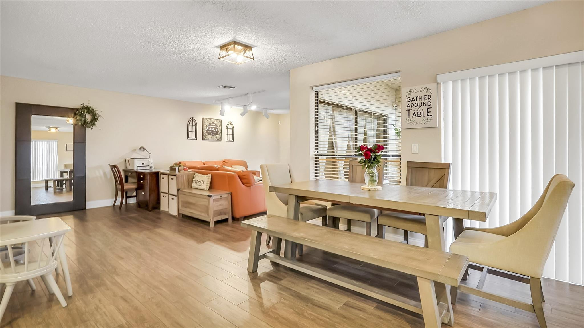 BAYBERRY LAKE - Residential