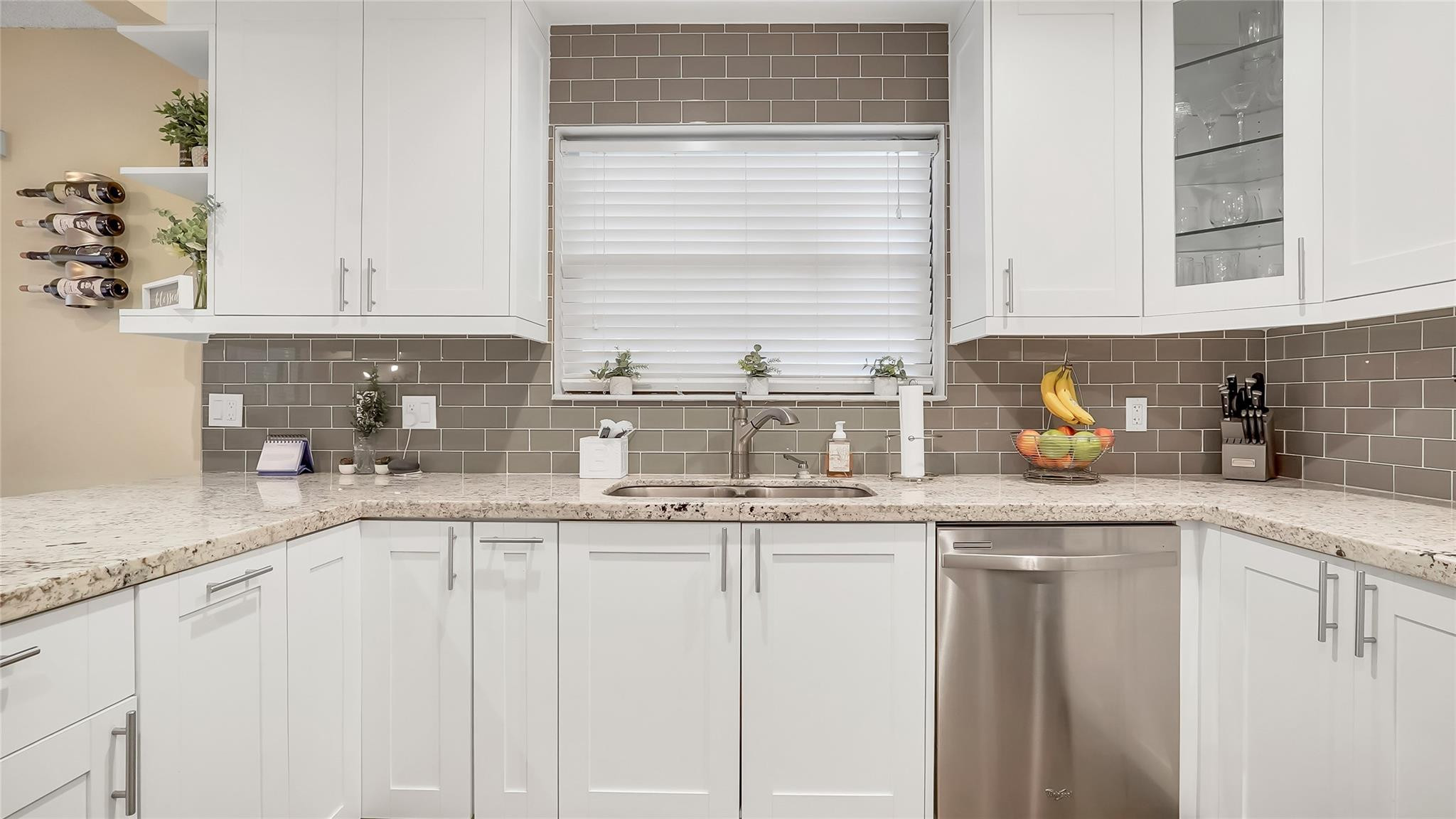 BAYBERRY LAKE - Residential