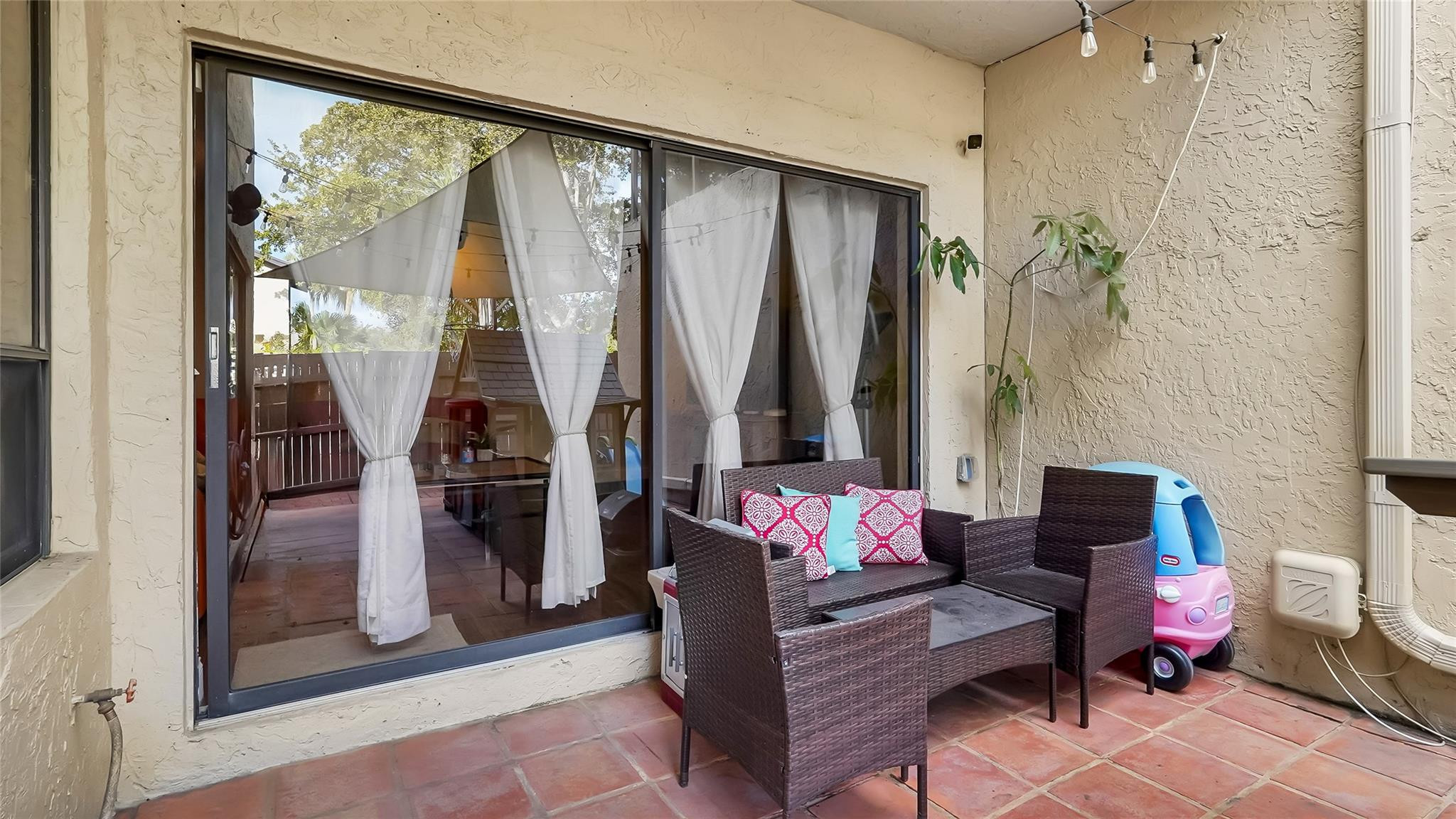 BAYBERRY LAKE - Residential