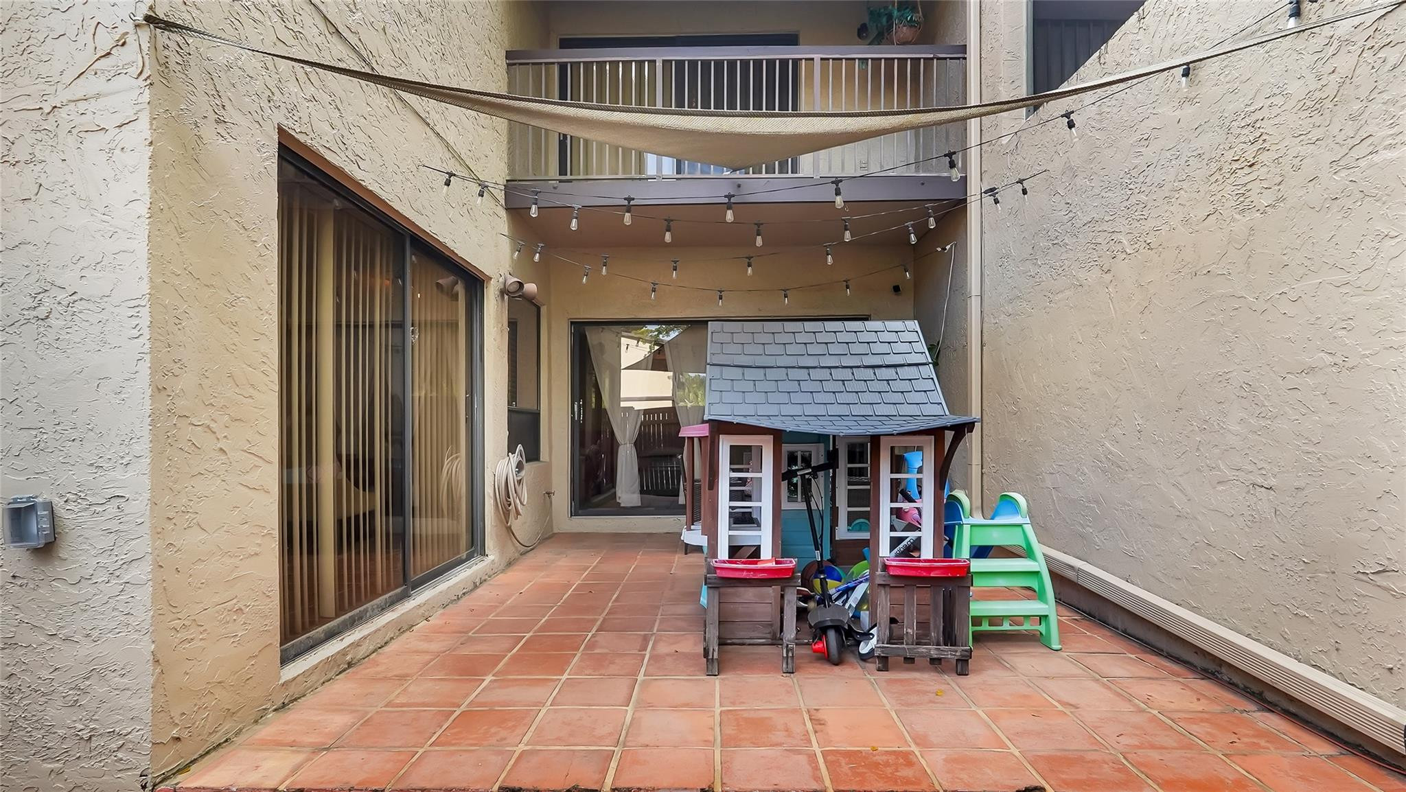 BAYBERRY LAKE - Residential