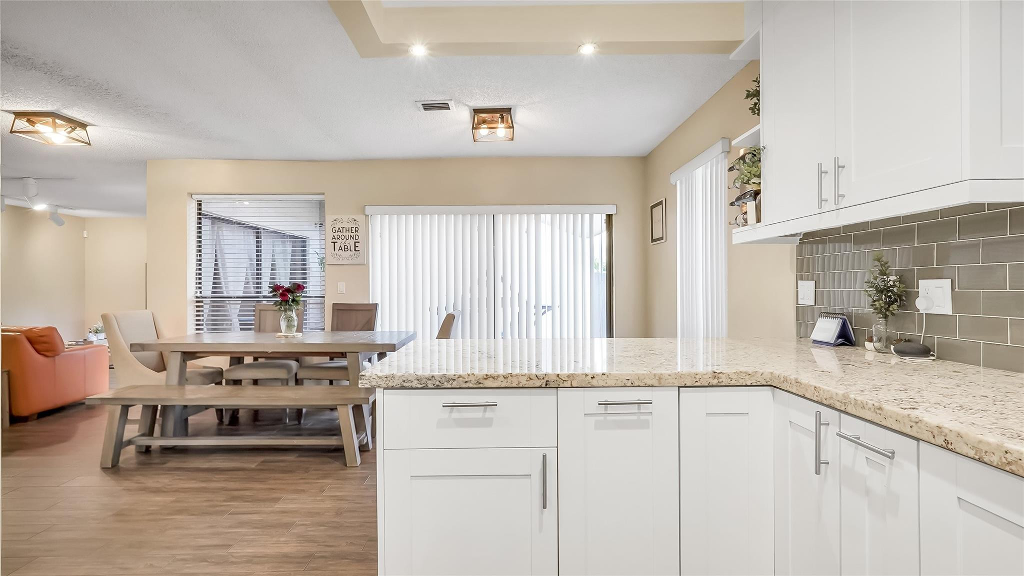 BAYBERRY LAKE - Residential