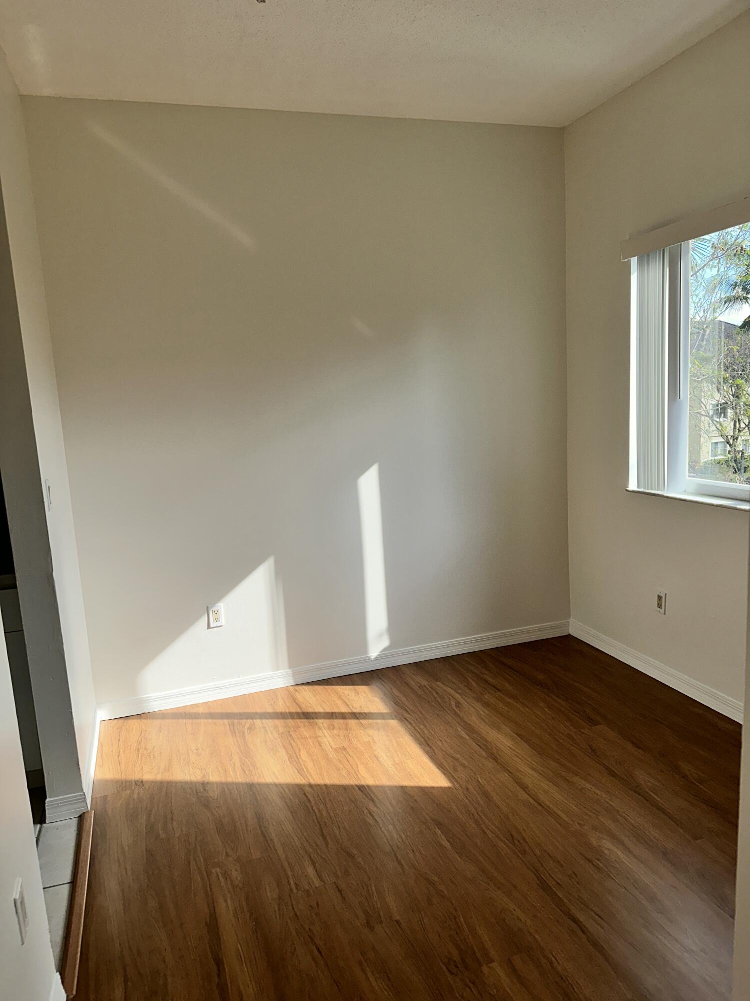 7085 Nova Drive 320