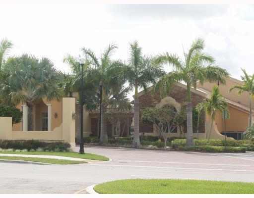 VILLAS AT CARMEL CONDO NO 1 - Residential Lease