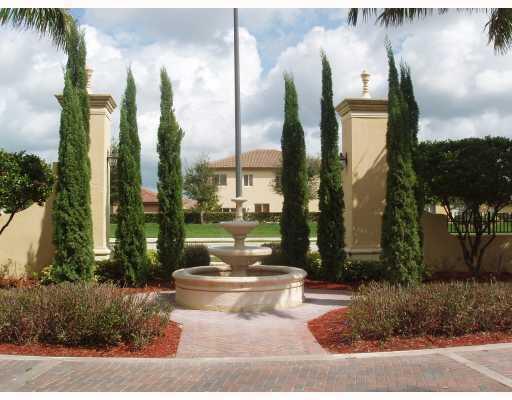 VILLAS AT CARMEL CONDO NO 1 - Residential Lease