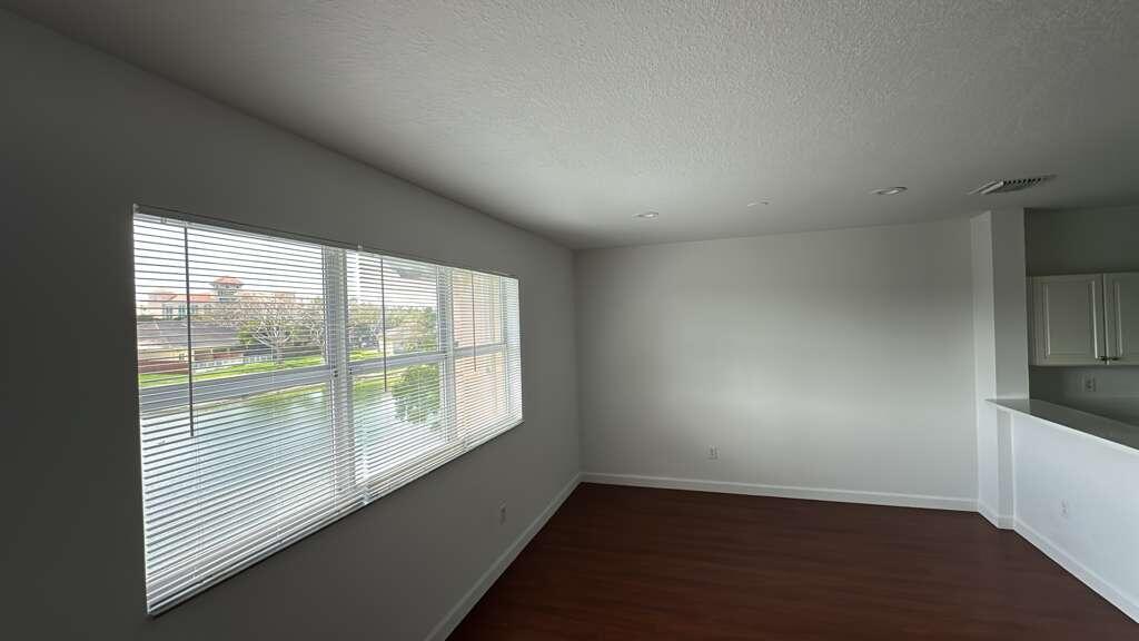 VILLAS AT CARMEL CONDO NO 1 - Residential Lease