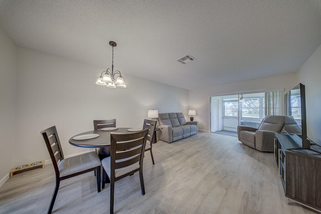 CRESTHAVEN VILLAS CONDO 32 - Residential