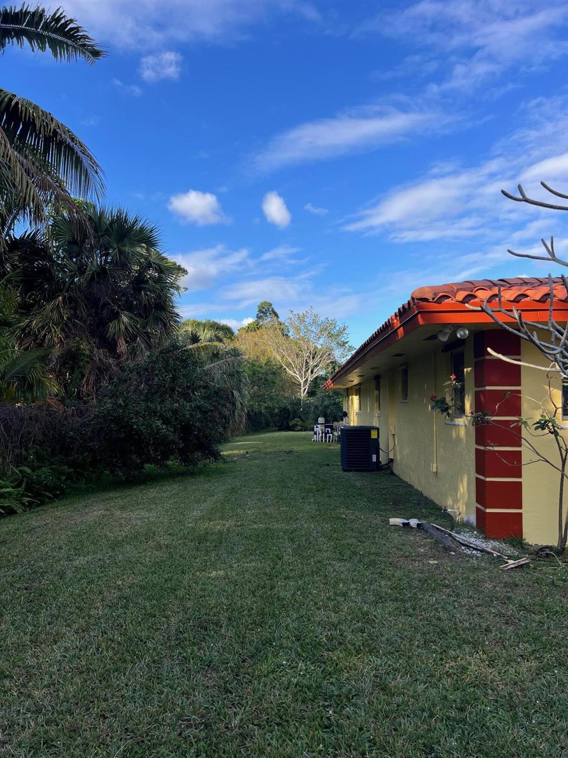 PALM BEACH FARMS CO 3 - Residential