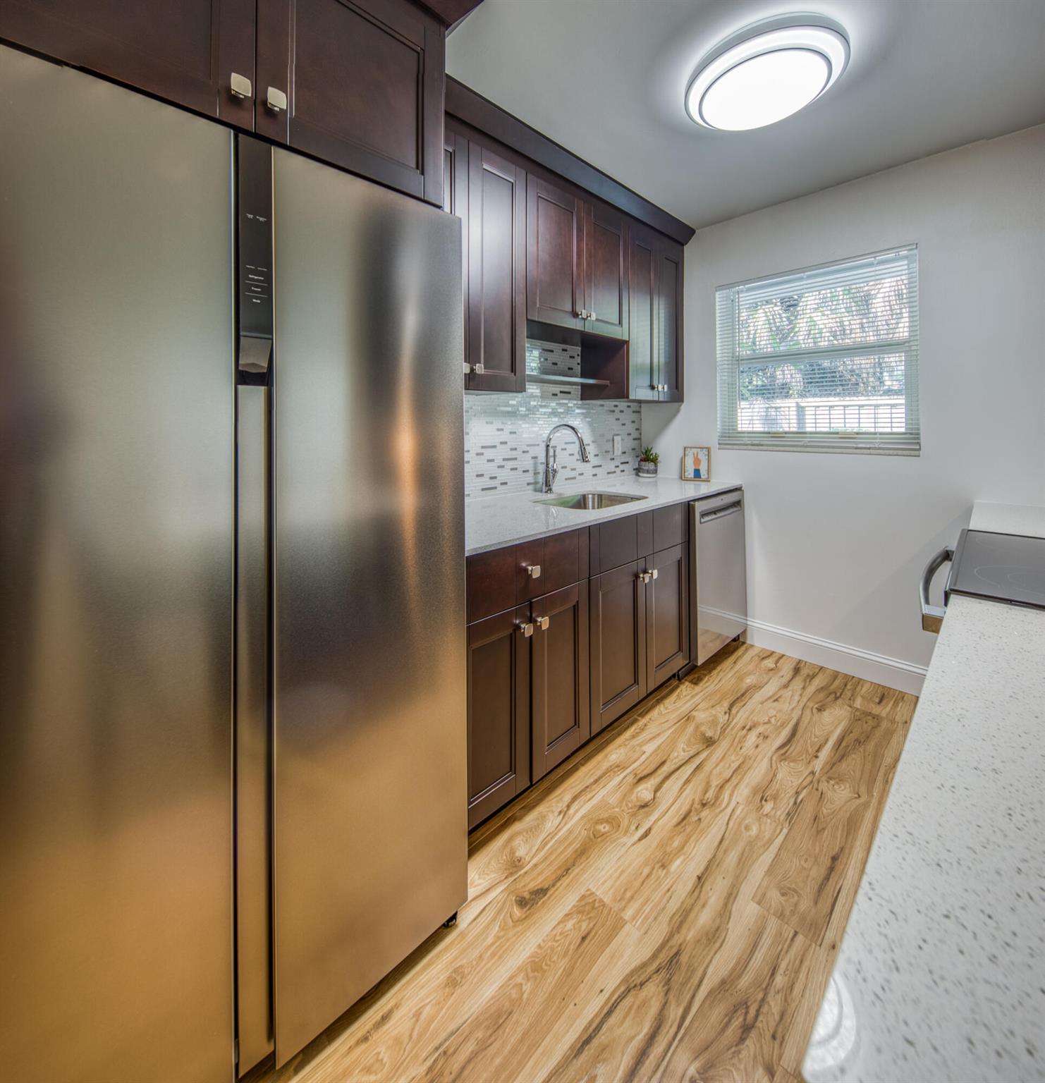 TOWNSITE APTS SEVEN CONDO - Residential Lease