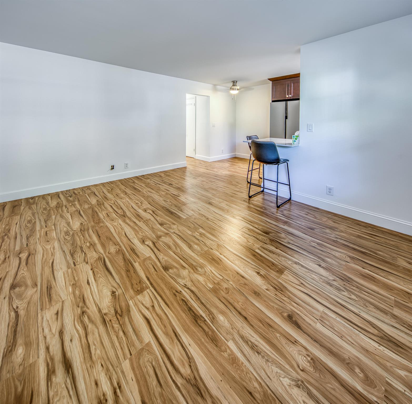 TOWNSITE APTS SEVEN CONDO - Residential Lease