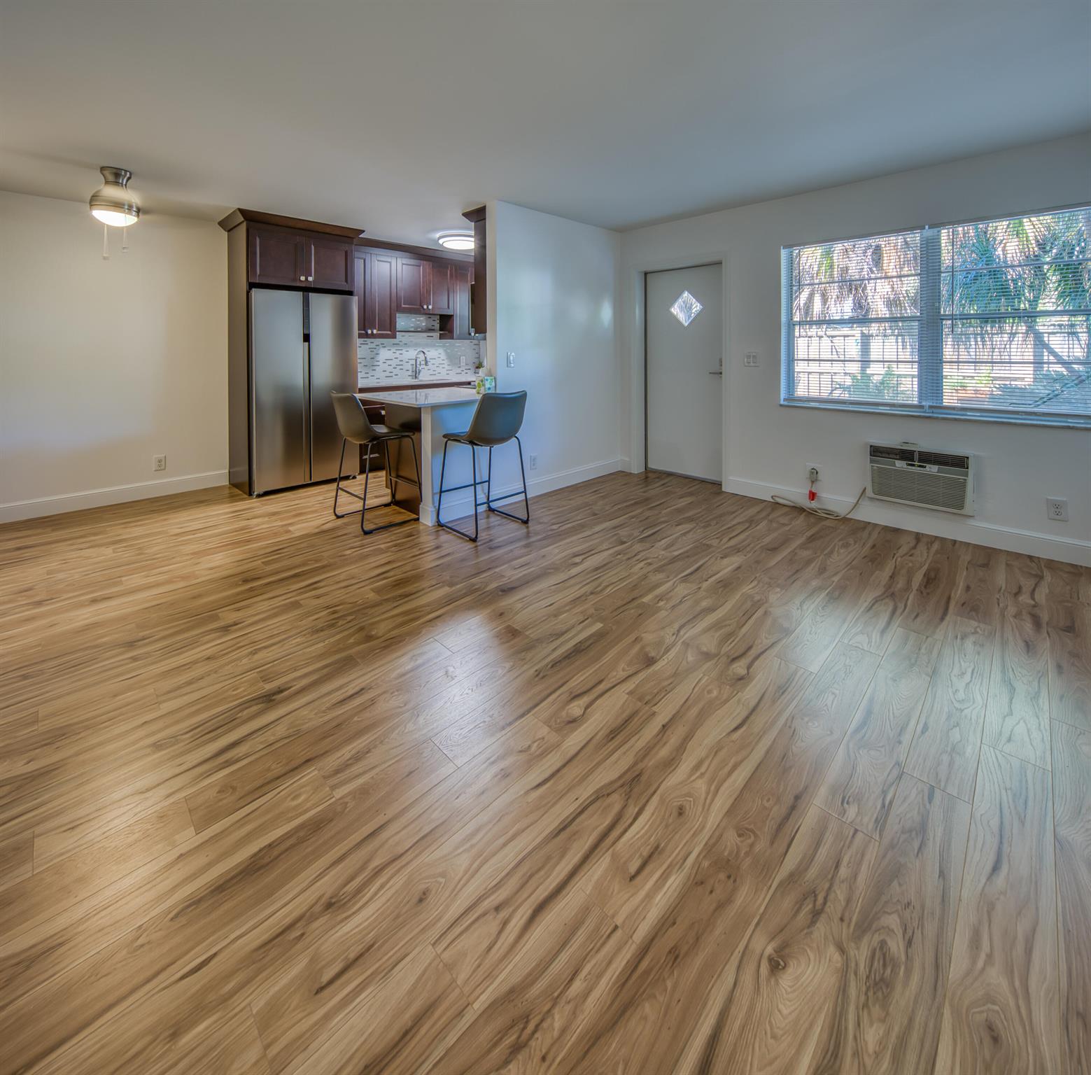 TOWNSITE APTS SEVEN CONDO - Residential Lease