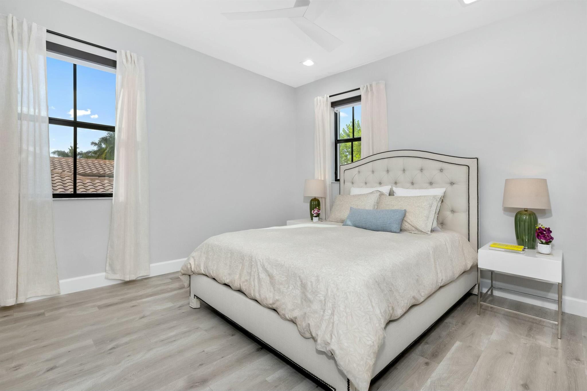 OAKS AT BOCA RATON - Residential