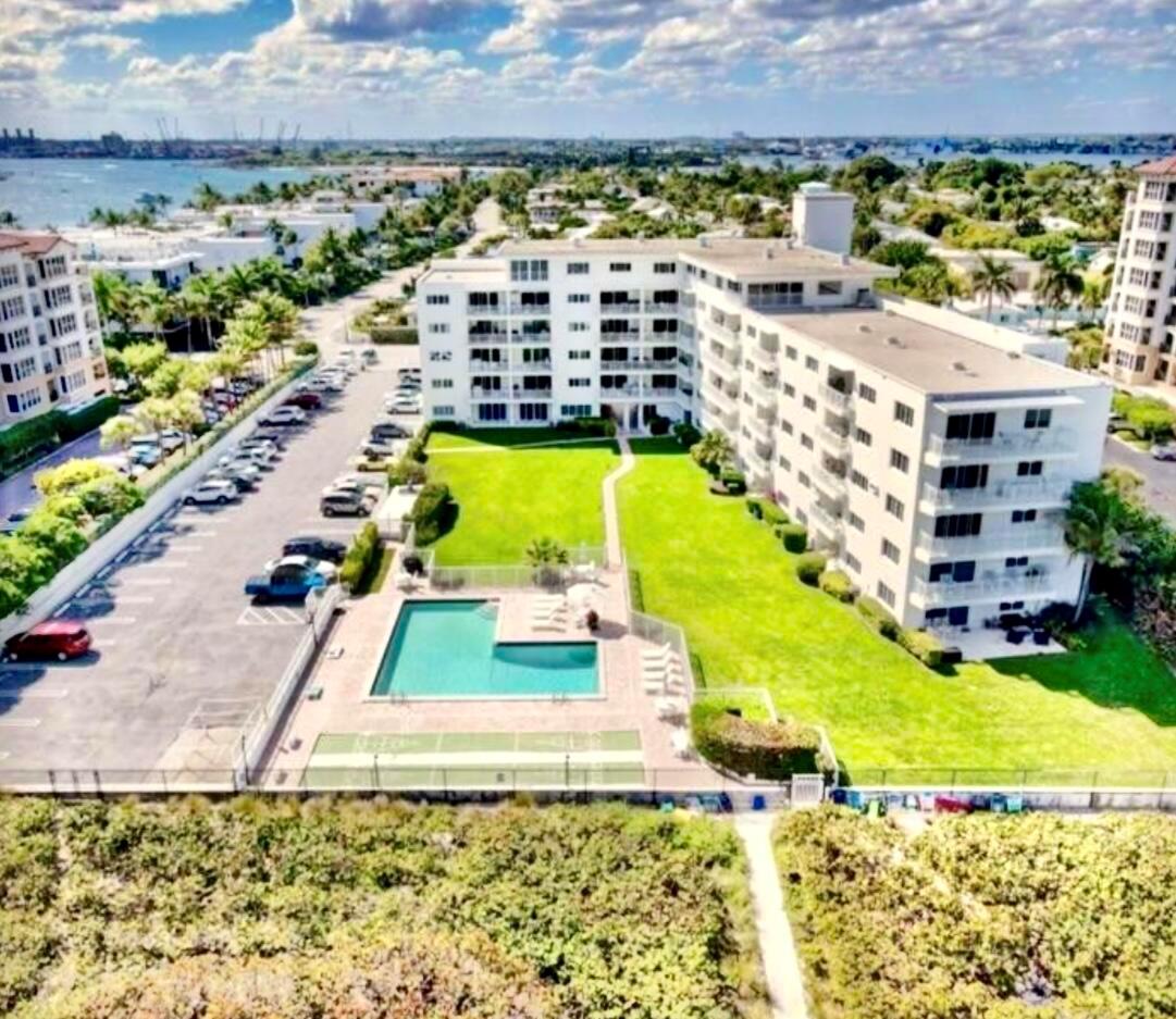 33 Ocean Avenue 301