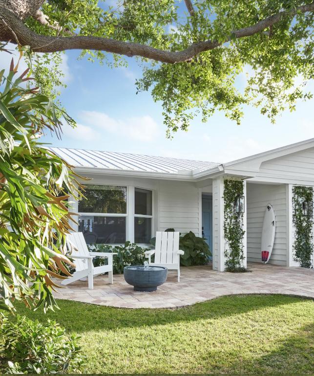 LEWIS SHORE ESTATES 3 - Residential Lease