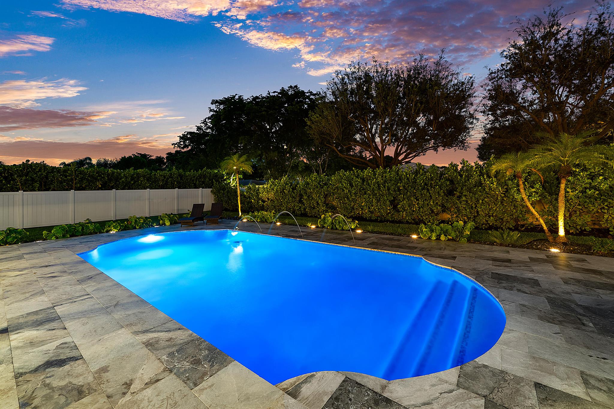 Pine Tree Country club Es - Residential