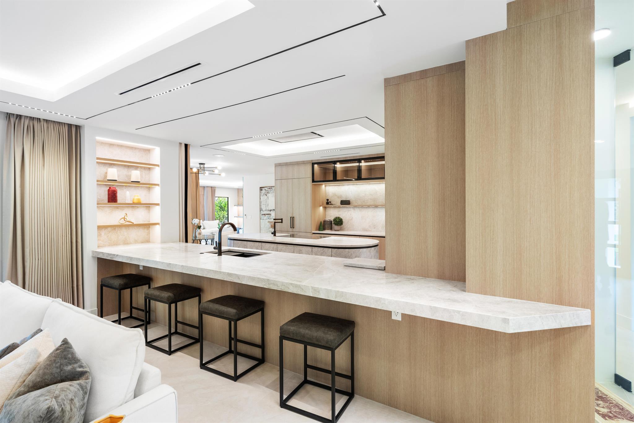 Pine Tree Country club Es - Residential