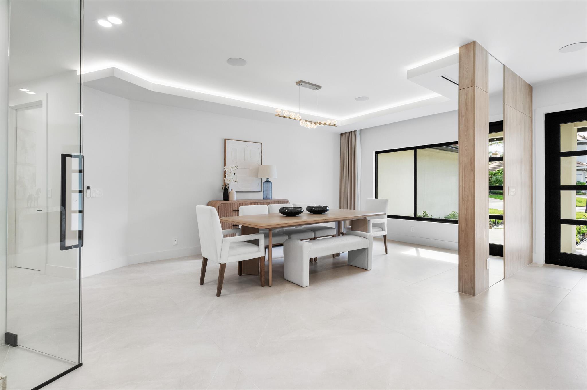 Pine Tree Country club Es - Residential