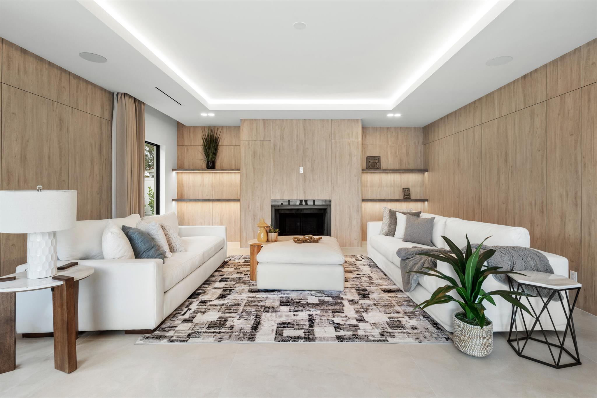 Pine Tree Country club Es - Residential