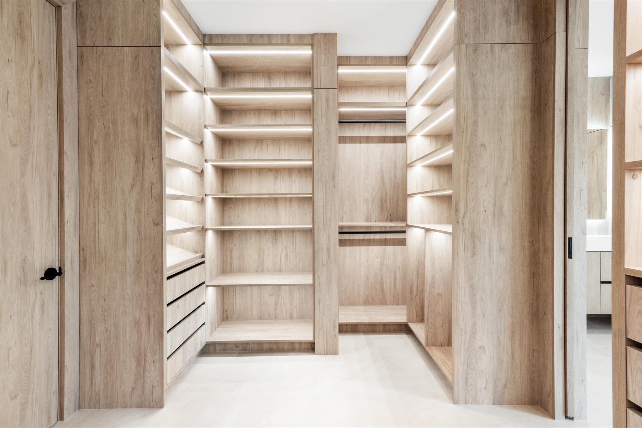 Pine Tree Country club Es - Residential