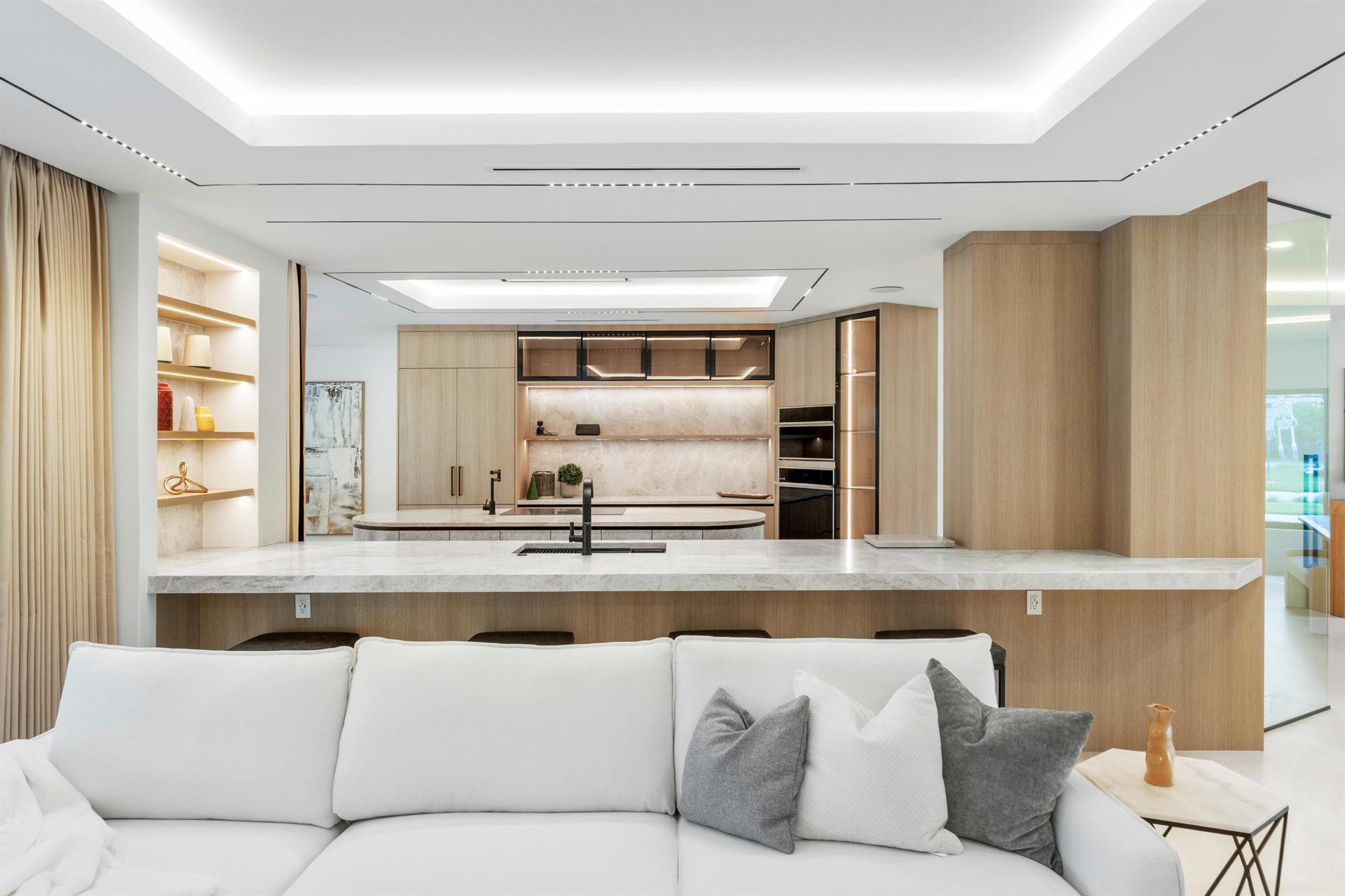 Pine Tree Country club Es - Residential