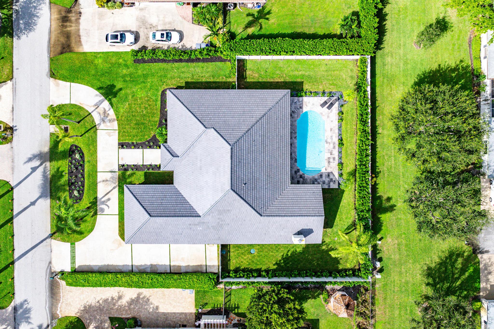 Pine Tree Country club Es - Residential