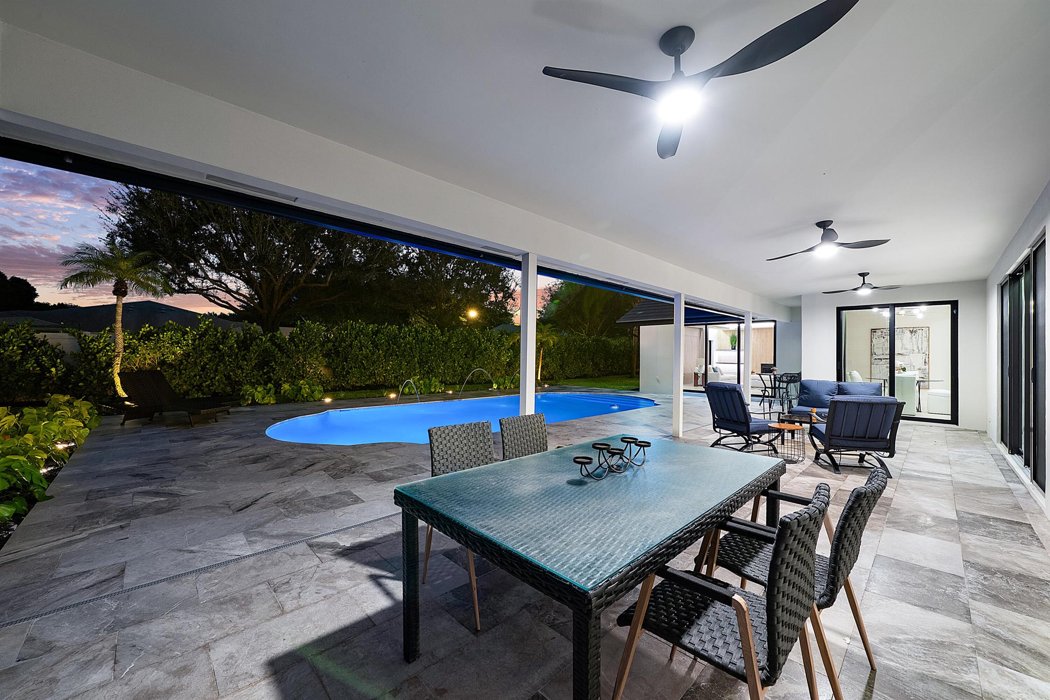 Pine Tree Country club Es - Residential