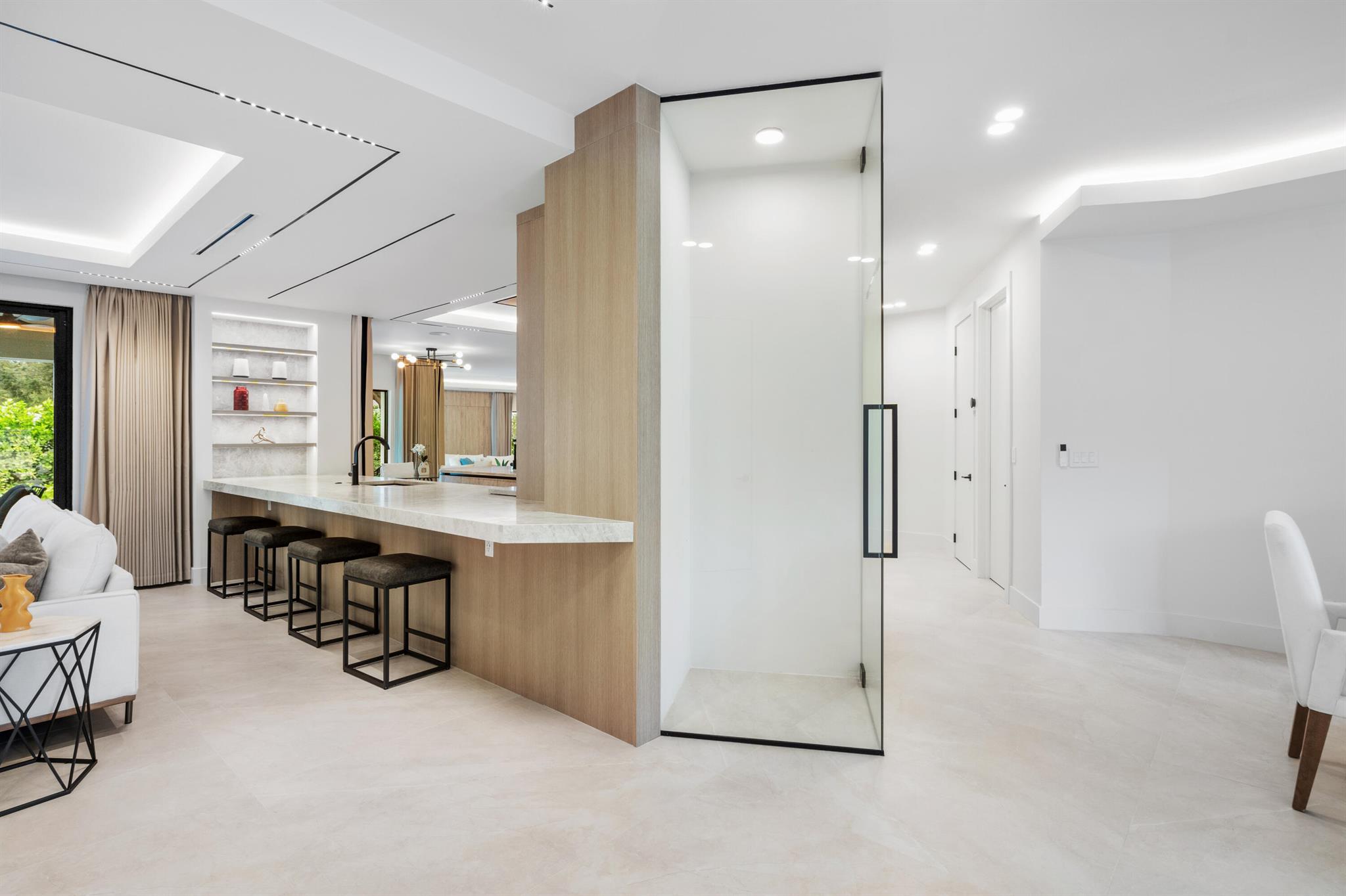 Pine Tree Country club Es - Residential