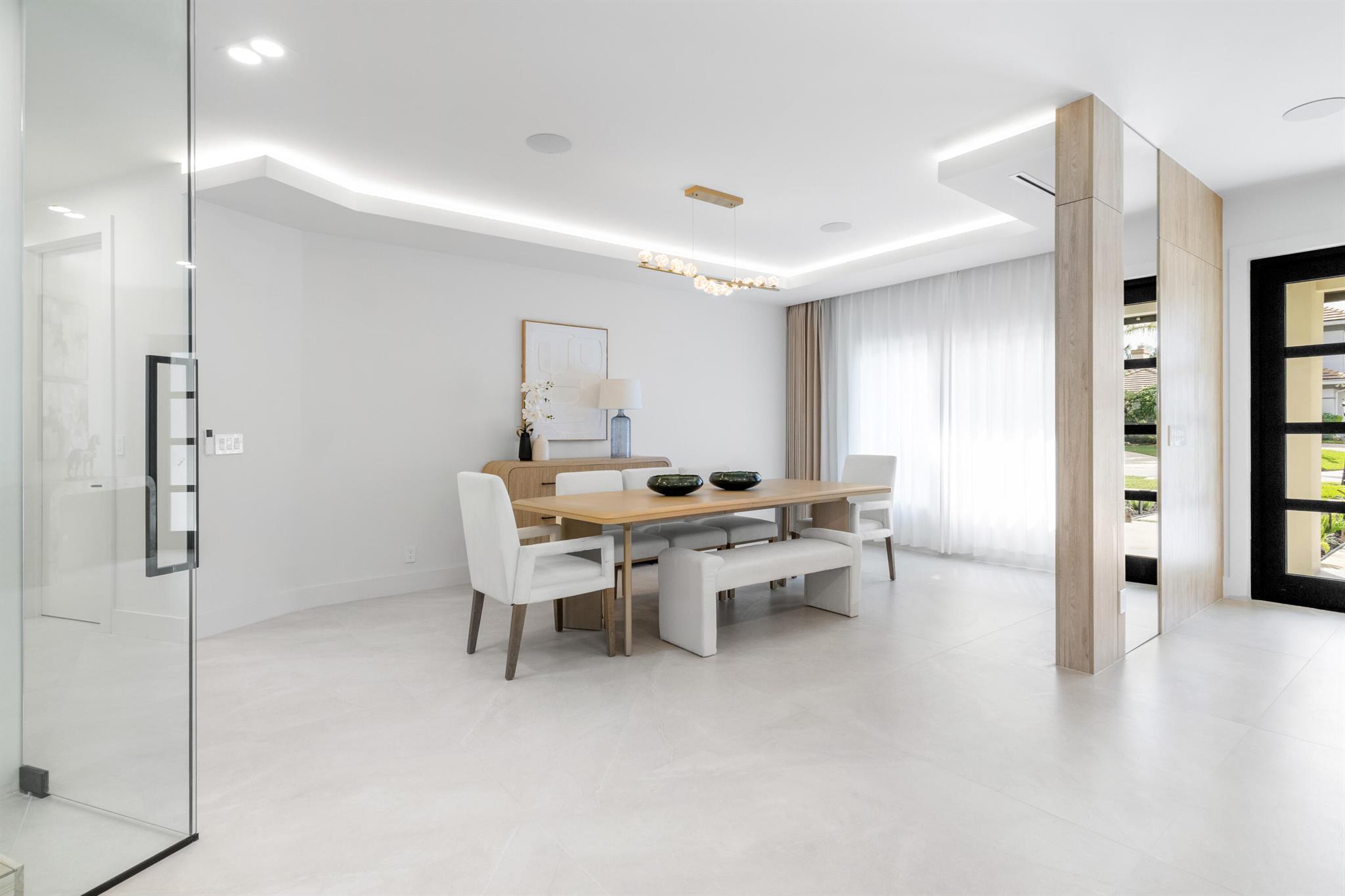 Pine Tree Country club Es - Residential