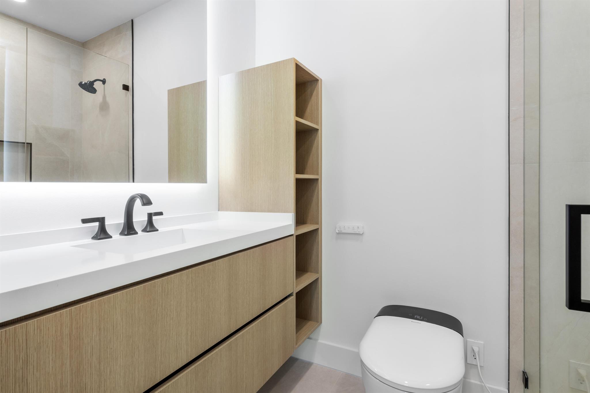 Pine Tree Country club Es - Residential