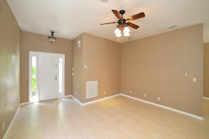 THOROUGHBRED LAKE ESTATES - Residential Lease