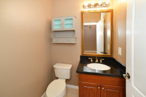 THOROUGHBRED LAKE ESTATES - Residential Lease